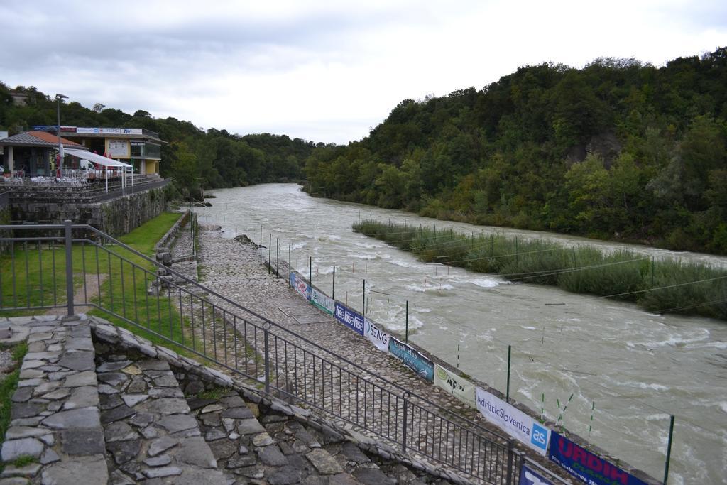 Love 2 Solkan Hotel Nova Gorica Bagian luar foto